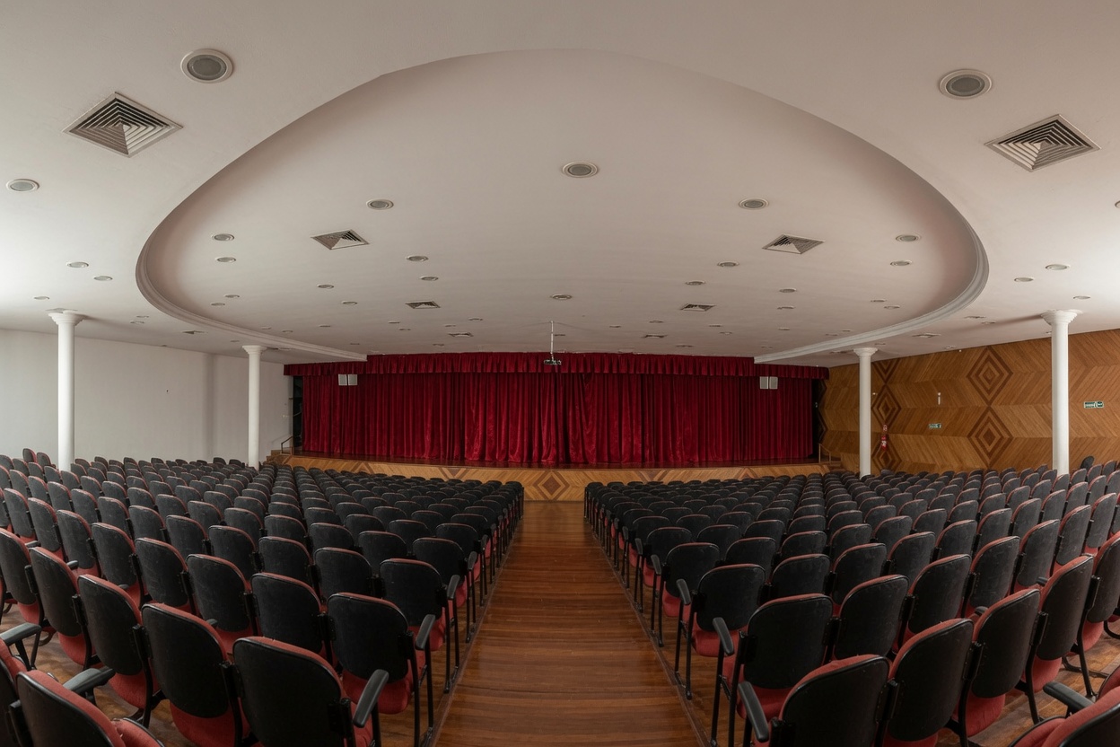 Teatro Profissional do Colégio Super Humanos